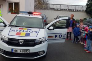 Politist de gradinita