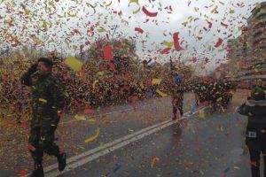 1 Decembrie 2019, la Alba Iulia, paradă militară cu confetti. Câţi bani vor costa 80 de kg de hârtiuţe tricolore