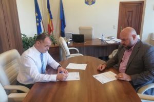 Protocol de cooperare între Instituţia Prefectului şi UBB – Extensia Bistriţa