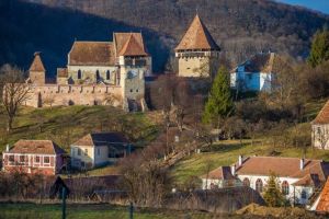 Biserică fortificată readusă la viaţă în Judeţul Sibiu – Investiţie de peste 500.000 de dolari