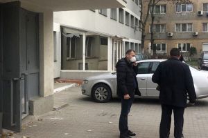 Nicio firmă de igienizare nu vrea să intre în blocul de pe Mioriţa. Situaţia locatarilor, incertă