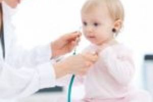 Unde-s doi, puterea creşte! Moldova Nouă are nevoie de încă un medic pediatru