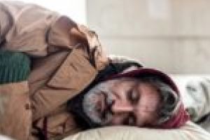 Cazare pentru oamenii străzii! Adăpostul de iarnă al Lugojului, reamenajat de municipalitate