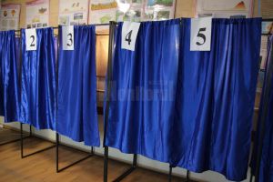 Procesul electoral pentru turul al doilea al alegerilor prezidenţiale a început fără ...