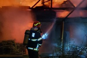 Casa mistuita de flacari, la Nanov