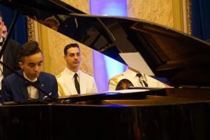 Târgovişteanul Eduard Camen, alături de Orchestra Reprezentativă a Ministerului Apărării Naţionale