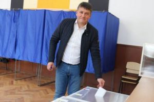 FOTO: Vass Levente (UDMR), vot pentru o ”direcţie corectă”