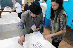 Alegeri prezidenţiale: Prezenţa la vot în judeţul Botoşani, până la ora 13.00
