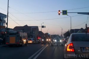 Accident în Sânmartin: O fetiţă de 3 ani a fost transportată la spital (FOTO)