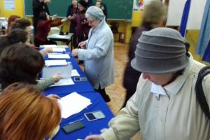 Ora 18 – Prezenţă impresionantă la urnele din Sibiu