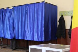 Două secţii din judeţul Mureş au peste 100% prezenţă la vot