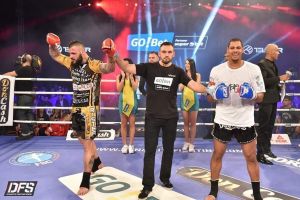 Ristea loveşte din nou, câştigând meciul cu campionul mondial Froschauer