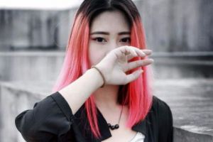 Ce boli ascunde o banală răguşeală care persistă mai mult timp