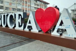 Logo-ul „Iubesc Suceava” a fost amplasat în centrul oraşului