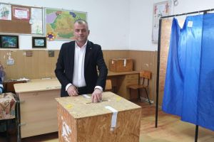 Cristi Barbu: “Nu pot decât să le mulţumesc tuturor oamenilor care au fost alături de mine şi de partidul pe care îl reprezint cu mândrie”