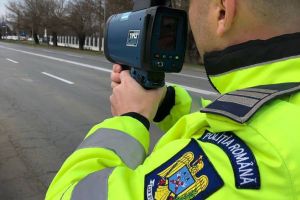Peste 200 de amenzi date de poliţiştii rutieri în ultimele două zile