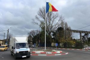 Tricolorul va fi arborat in mai multe intersectii din Constanta 
