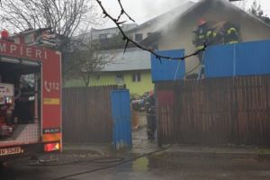 Acoperişuri în flăcări