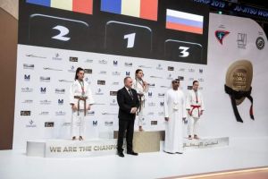 O braşoveancă a obţinut titlul mondial la Ju Jitsu în Abu Dhabi