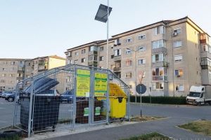 Doar cereţi! Incinte metalice de depozitare a gunoiului pentru asociaţiile de proprietari din Oradea