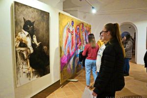 S-a deschis Salonul Anual de Artă al UAP Oradea, în Cetate. Vezi ce lucrări sunt expuse! (FOTO)