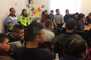 „Mesageri împotriva violenţei”, la Centrul Şcolar „Sf. Andrei” Gura Humorului