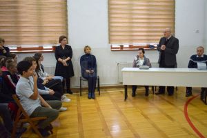 Scriitorul Grigore Ilisei s-a întors la şcoala la care a învăţat