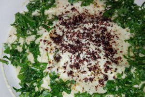 Salată de vinete uşoară,  cu susan şi smântână