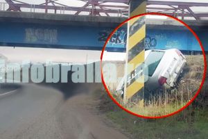 Cascadorie BRAILEANA pe podul de la Maracineni / Soferul a disparut “in ceata”