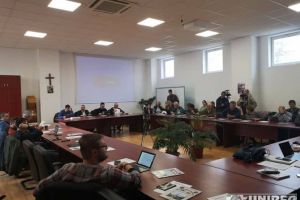 LIVE VIDEO| Ședinţă ordinară la CL Alba Iulia: Organizarea evenimentului Festival de România® şi aprobarea Planului Urbanistic de Detaliu pentru construirea magazinului Lidl şi a parcării colective din zona magazinului Unirea, pe ordinea de zi