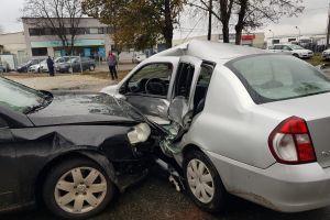 Accident rutier cu victime la Turnu Măgurele/ O persoană a rămas încarcerată