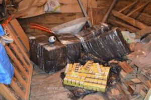 Contrabanda la Rona de Sus. Politistii de frontiera au facut perchezitii in doua gospodarii