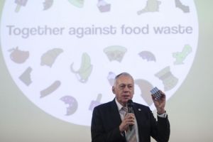 László Borbély: Daca ne dorim ca generatiile viitoare sa aiba o viata durabila, trebuie sa le oferim o educatie pe masura