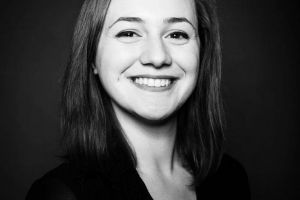 Sărbătorita zilei la Teatrul „Radu Stanca” este actriţa Gabriela Pîrliţeanu