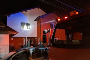 Incendiu la casa de tip familial din Bistriţa. Locatarii au fost evacuaţi