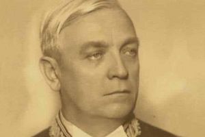 27 noiembrie: S-a născut prozatorul Liviu Rebreanu, considerat de criticul George Călinescu drept „creator al romanului românesc modern”