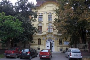 Elevi evacuaţi din Liceul „C.D. Loga” după ce în clădire a fost simţit miros de gaz