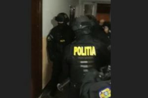Percheziţii în judeţul Botoşani! 25 de locuinţe răscolite de mascaţi