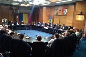 FOTO! Directorul unei instituţii publice din Botoşani, tras de urechi de prefect. Șlincu: Probabil că îşi permite aroganţa aceasta