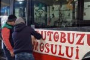 Autobuzul lui Moş Crăciun, pregătit să pornească pe străzile din Reşiţa