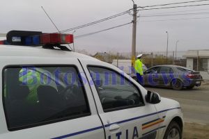 Acţiune a poliţiştilor botoşăneni pentru combaterea accidentelor rutiere. Maşini trase pe dreapta şi zeci de persoane legitimate