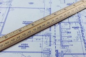 ANI a mai găsit un incompatibil în Bihor: Arhitectul şef al Primăriei Salonta a lucrat şi în privat la o firmă de profil