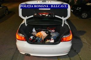 DIICOT: Trafic de droguri de risc si mare risc in Arad (galerie foto)