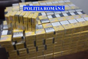 Bărbat din Moviliţa prins de poliţişti cu peste 500 de pachete de ţigări în maşină