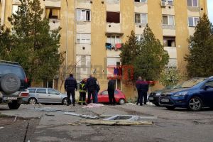Explozia din Satu Mare: Mai multe persoane au ieşit cu arsuri din bloc