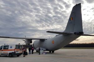 Victimă a exploziei din Satu Mare, transportată cu avionul la Bucureşti