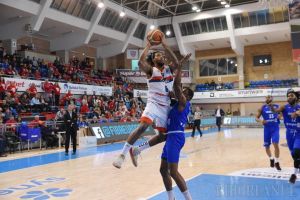 Fără mobilizare, CSM CSU Oradea a pierdut la 20 de puncte ultimul joc din Grupa D a FIBA Europe Cup (FOTO)