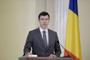 Guvernanţii vor o lege care să oblige firmele private să nu scadă salariile!