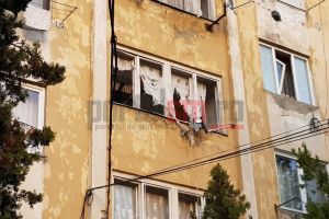 Electrica a repornit curentul la trei etaje, în blocul în care a avut loc explozia