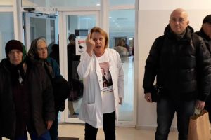Medicii şefi de la Geriatrie şi Chirurgie plastică şi 10 pacienţi ai Spitalului de ...